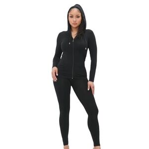 Seamless Zip Up Hoodie Jacket And Leggings Set. OS (up to size 12). Black. NWT